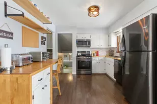 29W200 Forest Ave, West Chicago, IL 60185 - Photo 9