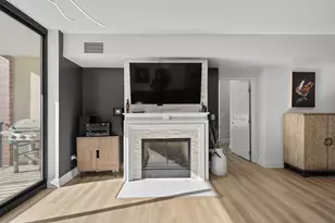 55 W Delaware Pl, Chicago, IL 60610 - Photo 5