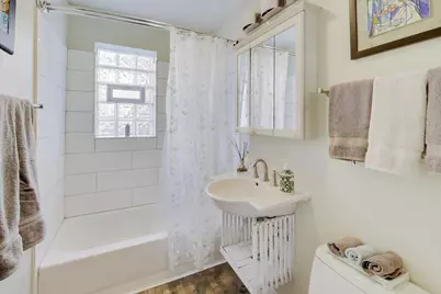 8428 McCormick Boulevard, Skokie, IL 60076 - Photo 19