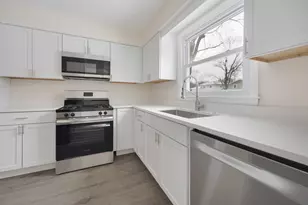 219 N Ridgemoor Ave, Mundelein, IL 60060 - Photo 15