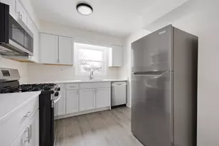 219 N Ridgemoor Ave, Mundelein, IL 60060 - Photo 13