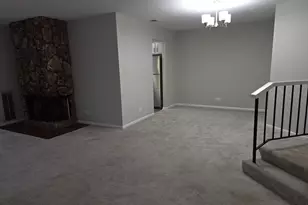 905 Surrey Dr, Schaumburg, IL 60193 - Photo 7