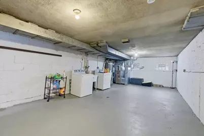 2444 W Berwyn Avenue #1N, Chicago, IL 60625 - Photo 13