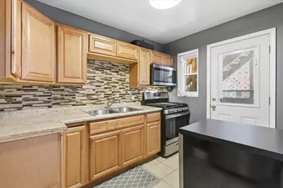 2444 W Berwyn Avenue #1N, Chicago, IL 60625 - Photo 5