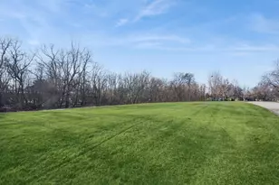 722 S 9th Ave, Saint Charles, IL 60174 - Photo 15