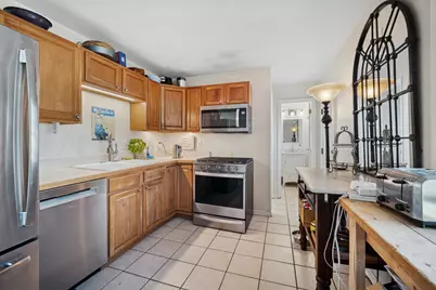 722 S 9th Avenue, Saint Charles, IL 60174 - Photo 5