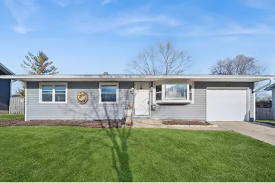 722 S 9th Avenue, Saint Charles, IL 60174 - Photo 1