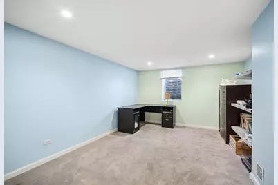 722 S 9th Avenue, Saint Charles, IL 60174 - Photo 11