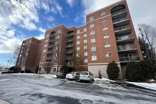 390 S Western Ave, Des Plaines, IL 60016 - Photo 1