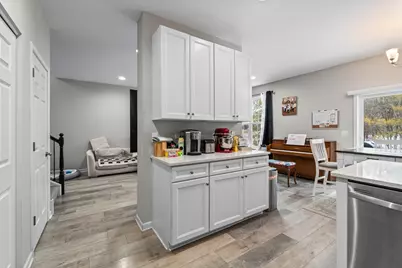 520 Silverton Drive, Grayslake, IL 60030 - Photo 9