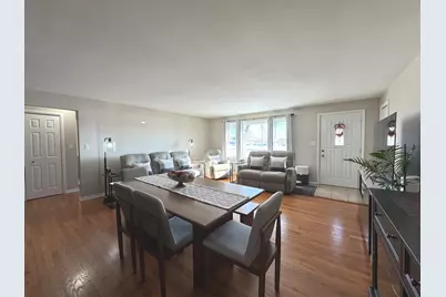 315 W Brookmont Boulevard, Bradley, IL 60915 - Photo 5