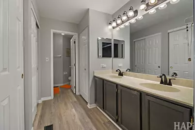 902 Huntington Drive #902, Elk Grove Village, IL 60007 - Photo 19