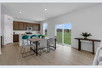 602 Lismore Circle, Elgin, IL 60124 - Photo 3