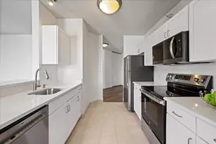 222 N Columbus Dr, Chicago, IL 60601 - Photo 11