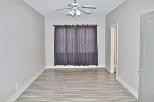 404-1/2 Liberty St, Morris, IL 60450 - Photo 3