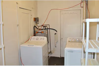 404-1/2 Liberty Street #UPSTAIRS, Morris, IL 60450 - Photo 17