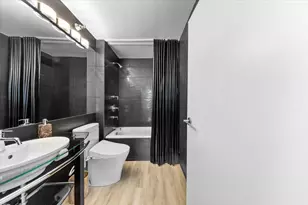 401 E Ontario St, Chicago, IL 60611 - Photo 29