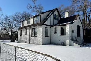 28 E 157th St, Harvey, IL 60426 - Photo 3