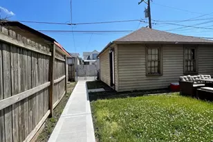 5133 W Wrightwood Ave, Chicago, IL 60639 - Photo 15