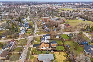 909 S Wheaton Ave, Wheaton, IL 60189 - Photo 43