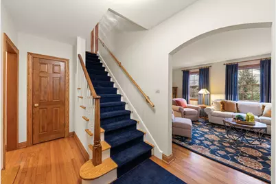 909 S Wheaton Avenue, Wheaton, IL 60189 - Photo 3