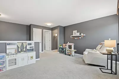 1229 Mariemont Road, Sugar Grove, IL 60554 - Photo 15