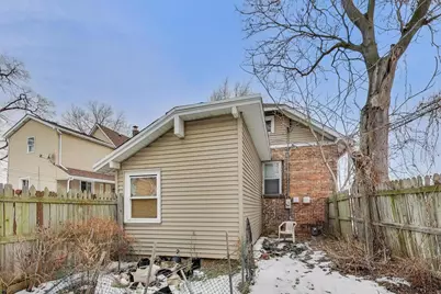 22 E 19th Place, Chicago Heights, IL 60411 - Photo 17