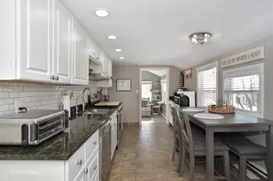 408 Jackson St, East Dundee, IL 60118 - Photo 5