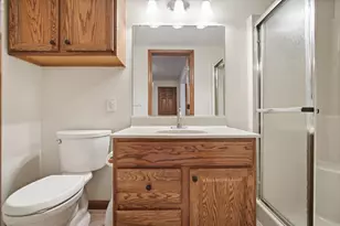 9 Spruce Ct, Bloomington, IL 61704 - Photo 37