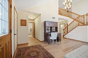 9 Spruce Ct, Bloomington, IL 61704 - Photo 5