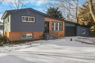 1004 S Grove Ave, Barrington, IL 60010 - Photo 1