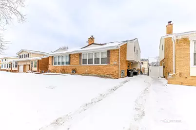 9260 Dee Road, Des Plaines, IL 60016 - Photo 1