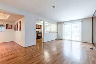 9260 Dee Rd, Des Plaines, IL 60016 - Photo 13