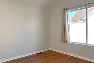 7038 Westwood Dr, Carpentersville, IL 60110 - Photo 17