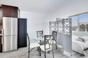 4250 N Marine Dr, Chicago, IL 60613 - Photo 29