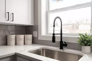 10100 S Luella Ave, Chicago, IL 60617 - Photo 19