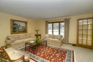 400 Cardinal Dr, Bloomingdale, IL 60108 - Photo 9