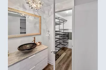 [Address not provided], Chicago, IL 60654 - Photo 3