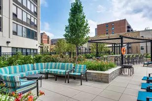 3930 N Pine Grove Ave, Chicago, IL 60613 - Photo 29