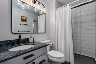 3930 N Pine Grove Ave, Chicago, IL 60613 - Photo 21