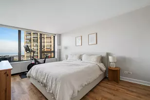 3930 N Pine Grove Ave, Chicago, IL 60613 - Photo 17