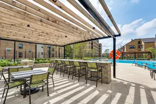 3930 N Pine Grove Ave, Chicago, IL 60613 - Photo 27