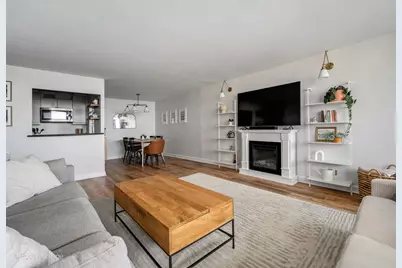 3930 N Pine Grove Avenue #2611, Chicago, IL 60613 - Photo 9