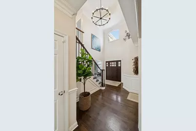 146 N Walnut Street, Elmhurst, IL 60126 - Photo 3