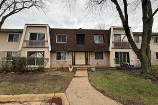 2920 Roberts Dr, Woodridge, IL 60517 - Photo 1