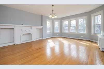 7751 S Phillips Avenue, Chicago, IL 60649 - Photo 3