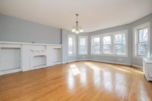 7751 S Phillips Ave, Chicago, IL 60649 - Photo 3