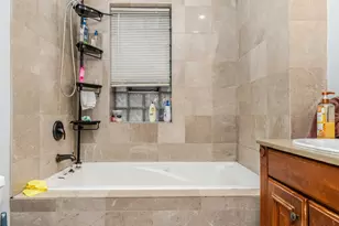 7751 S Phillips Ave, Chicago, IL 60649 - Photo 37