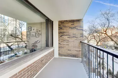 1555 N Sandburg Terrace #406, Chicago, IL 60610 - Photo 15