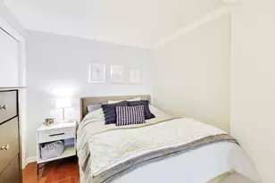 1555 N Sandburg Terrace, Chicago, IL 60610 - Photo 11